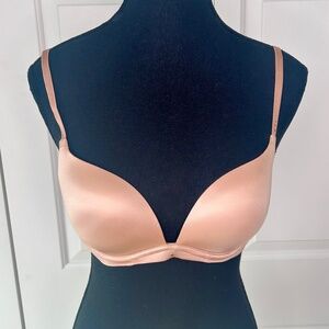 Victoria’s Secret Biofit Push Up Bra in 34B Nude Colour-Excellent Condition